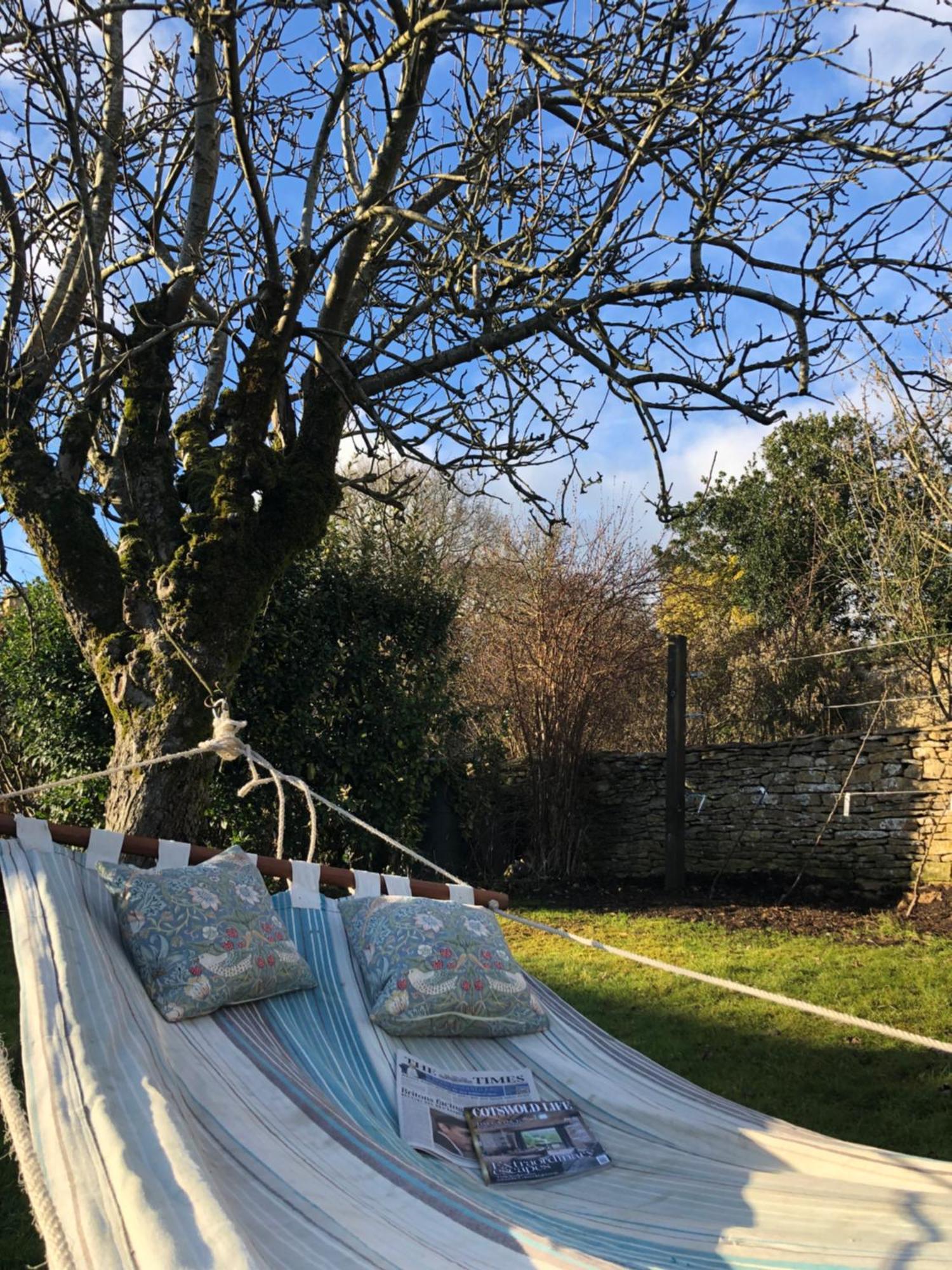 Green Valley, Cotswold Stay With Hamper Cheltenham Eksteriør billede